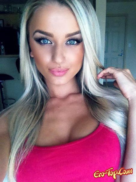 Селфи большой груди